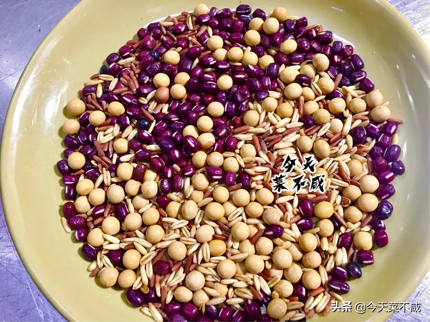 早餐豆浆加什么又营养又帮助消化,早餐豆浆全家最佳配方大全