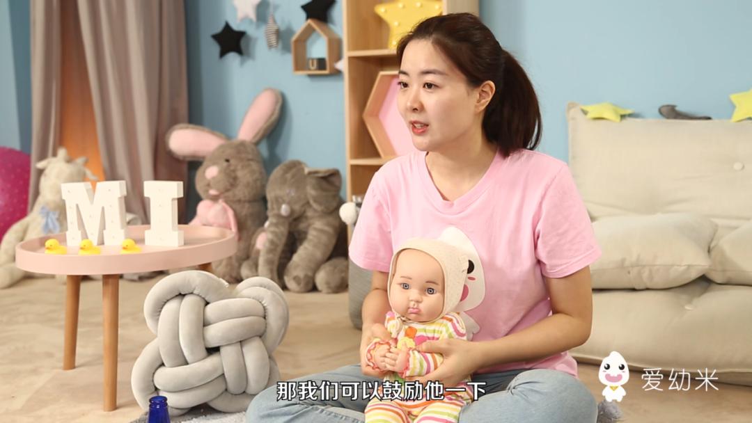 如何训练宝宝中线运动,小朋友学鲤鱼打挺零基础教学