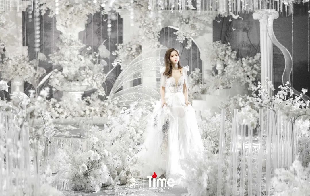 准新娘挑婚纱视频,教你选婚纱照