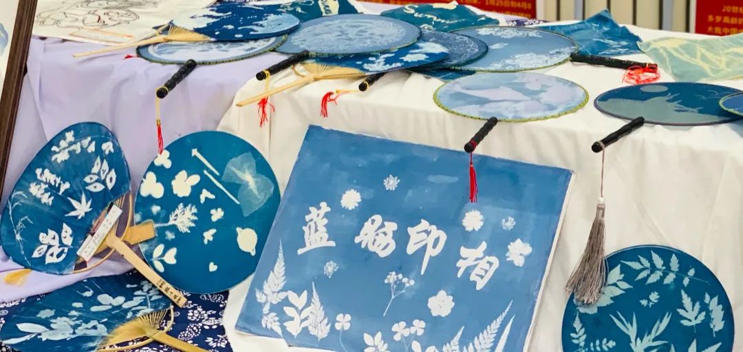 富含中国精神元素的校园文创产品,具有学校特色的文创产品