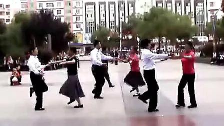 跳交谊舞完整版,怎么样跳交谊舞
