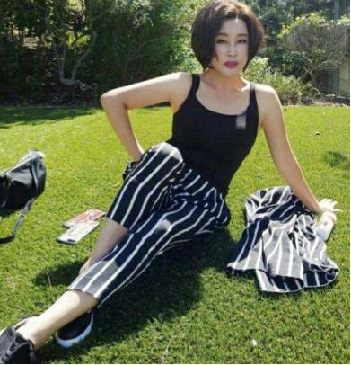 刘晓庆的四段婚姻与八段恋爱史,人生可以从头再来刘晓庆哪年出版