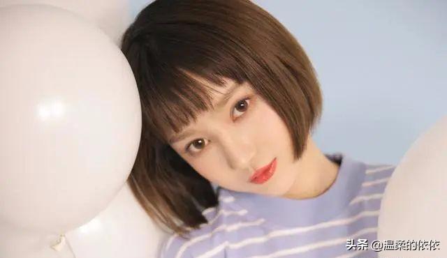 恋爱时男生不舍得花钱,恋爱中的男人不会和你说没钱