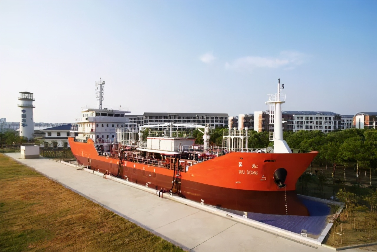 全国仅有两所名字带海事的大学，一所211，被称为航海家的摇篮