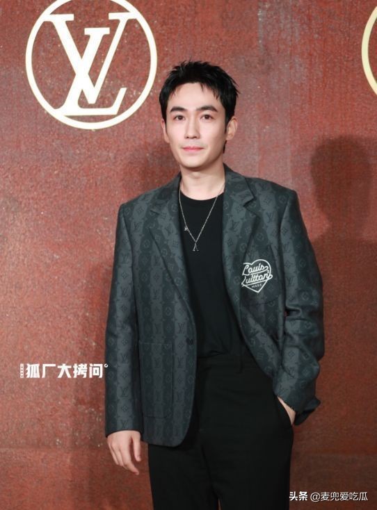 朱一龙品牌大使被曝辱华？曾*制抵**过*疆新**棉，其大粉也拉踩过肖战