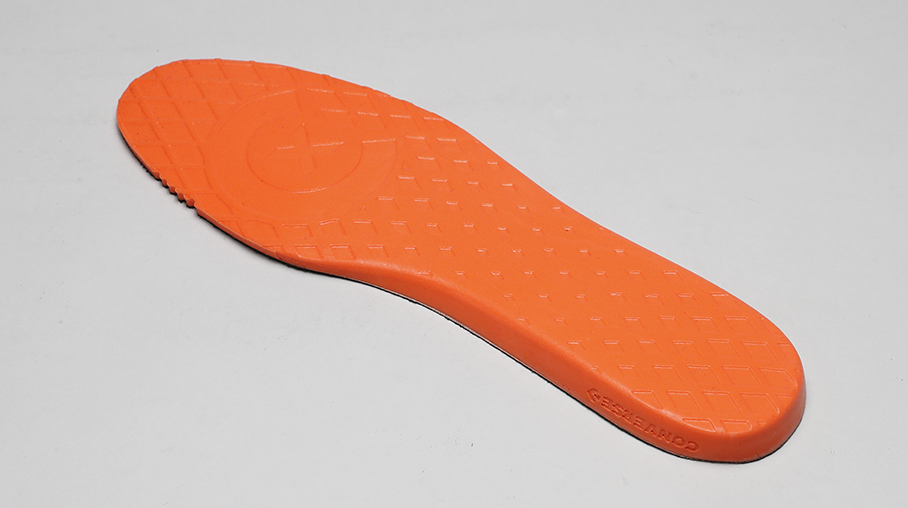 匡威银灰色高帮帆布鞋,脚感爆炸帆布鞋