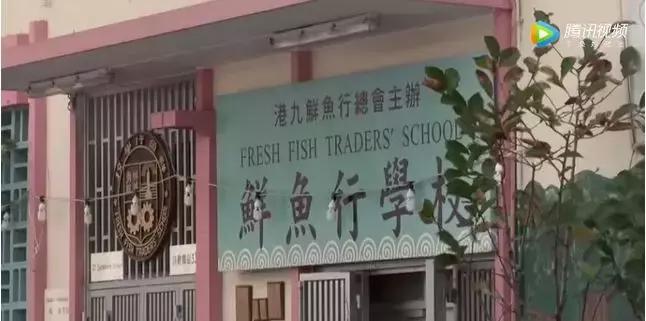 13岁男孩辍学当上了网红,孩子成为网红家长该警醒了
