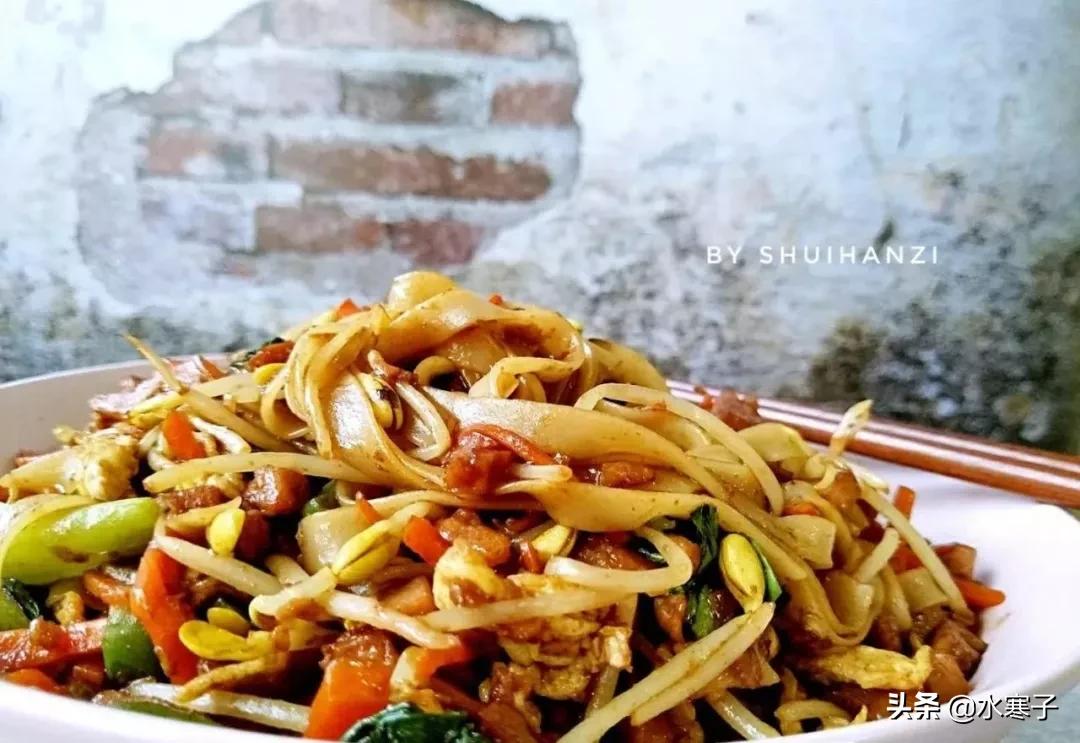 炒河粉的粉需要焯水吗,炒河粉时河粉用不用焯水