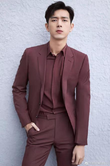 直长发刘海2020流行发型,头发2020流行发型刘海