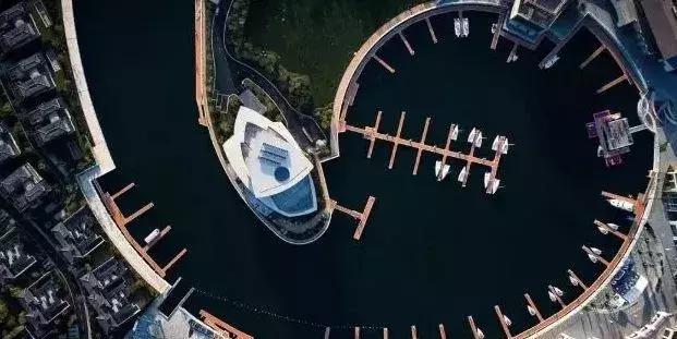 市区出发1h藏着一个“绿岛”？赛车、帆船…梅山原来如此洋气！