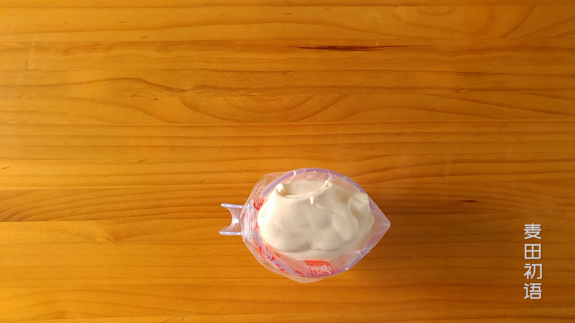 纸杯戚风蛋糕不塌不回缩的诀窍,用纸杯做戚风蛋糕湿乎乎的