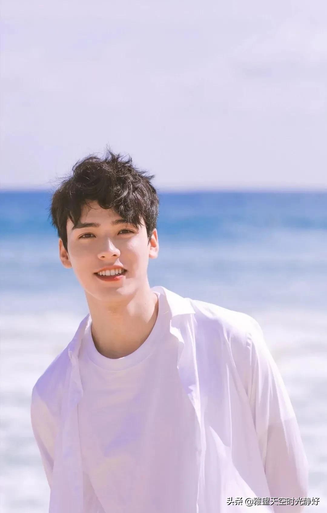 谁的笑容最治愈男明星,有没有治愈系笑容的男明星