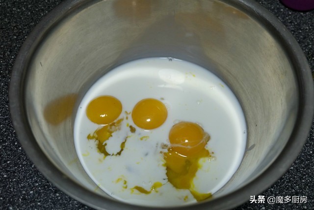 不用面粉做蛋糕只用鸡蛋和牛奶,低糖蛋糕的做法烤箱