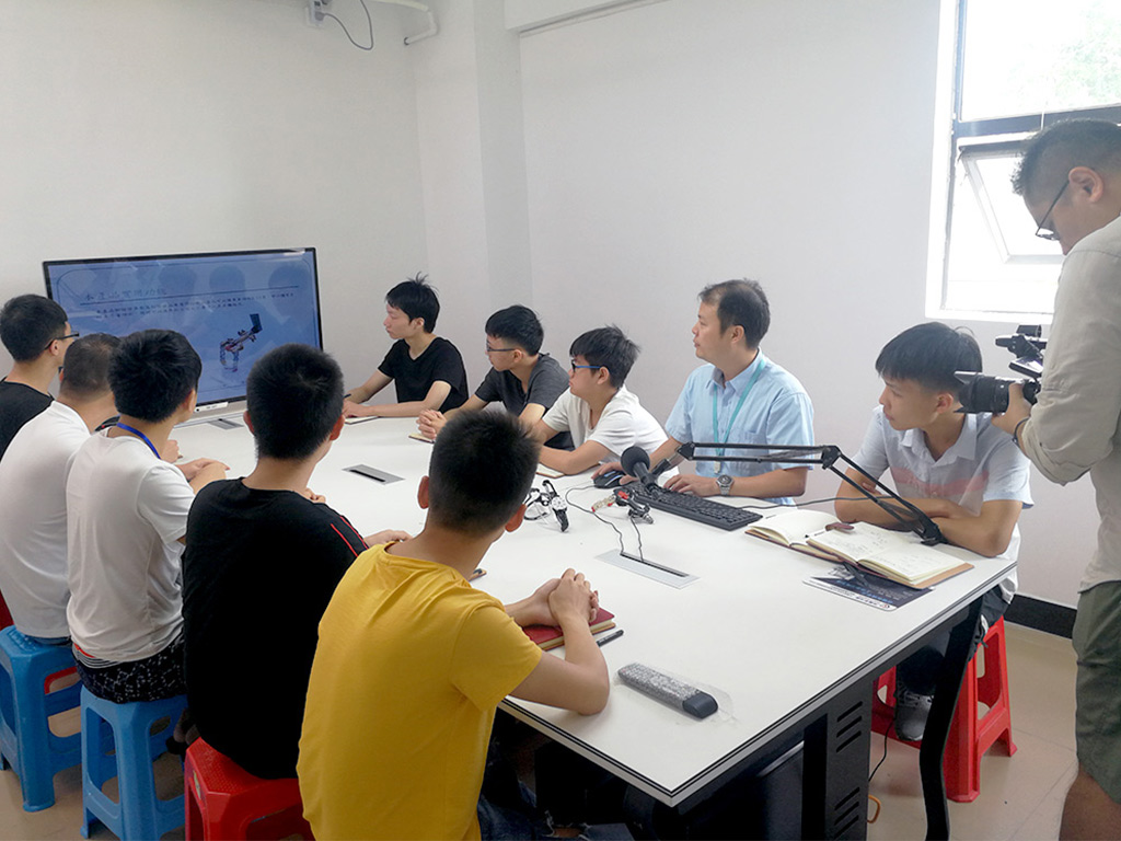 五金冲压模具设计如何画结构图,冲压模具设计装配图怎么画