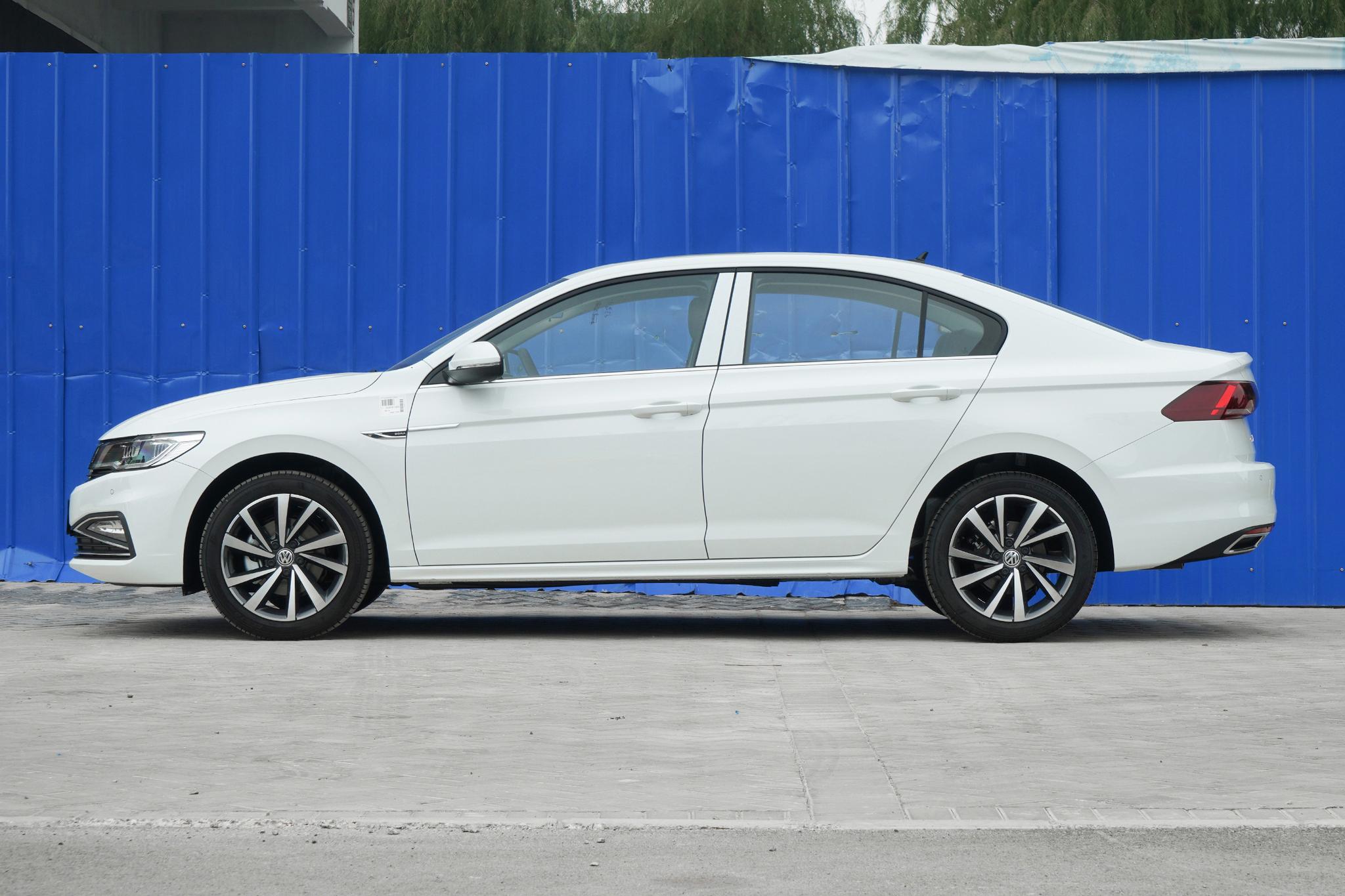 宝来2021款1.4t280精英落地价,宝来2019款改款280tsidsg精英型国vi