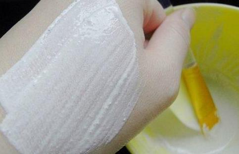 用什么洗脸美白淡斑,用什么洗脸最好淡斑美白补水