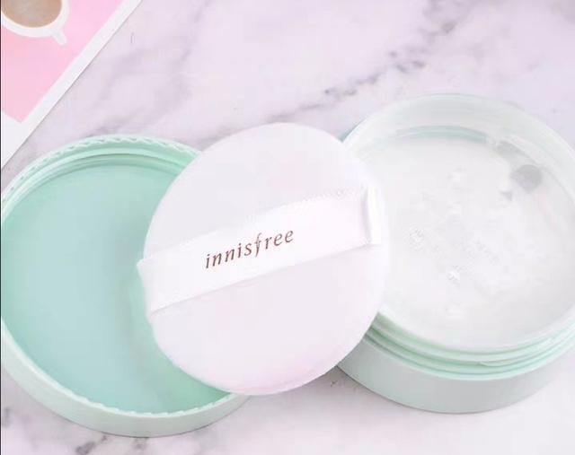 散粉是化妆前抹还是化妆后抹,散粉是化妆前用的吗