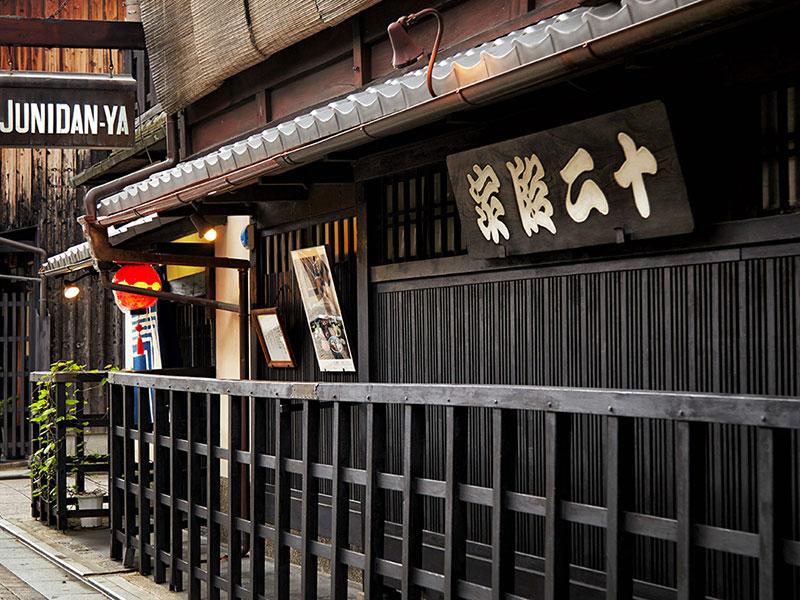 日本火锅和韩国火锅对比,中国的火锅vs俄罗斯火锅