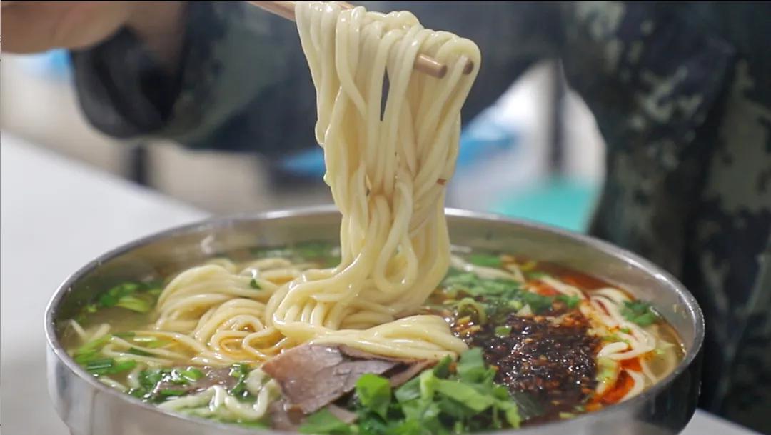 “舌尖上的军校”第一站：*警武**工程大学