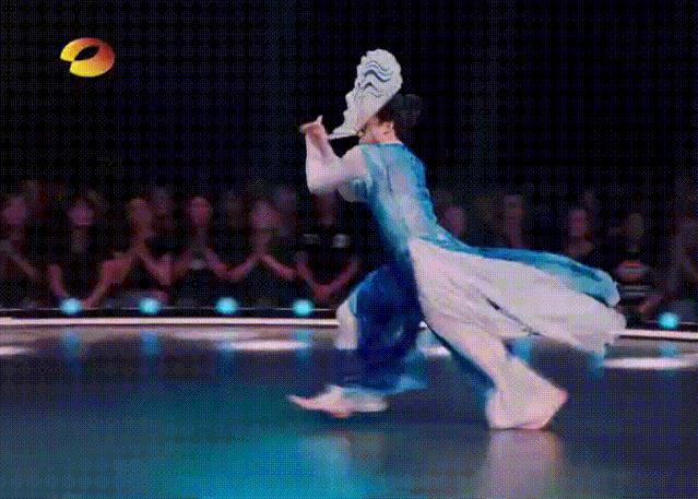 那些热衷battle的年轻人，怎么开始绷脚背了？