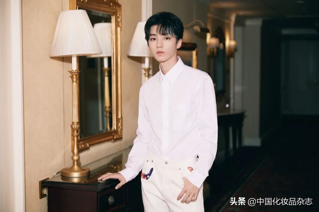 潘通2023流行色非凡洋红,2021潘通主流色系发布