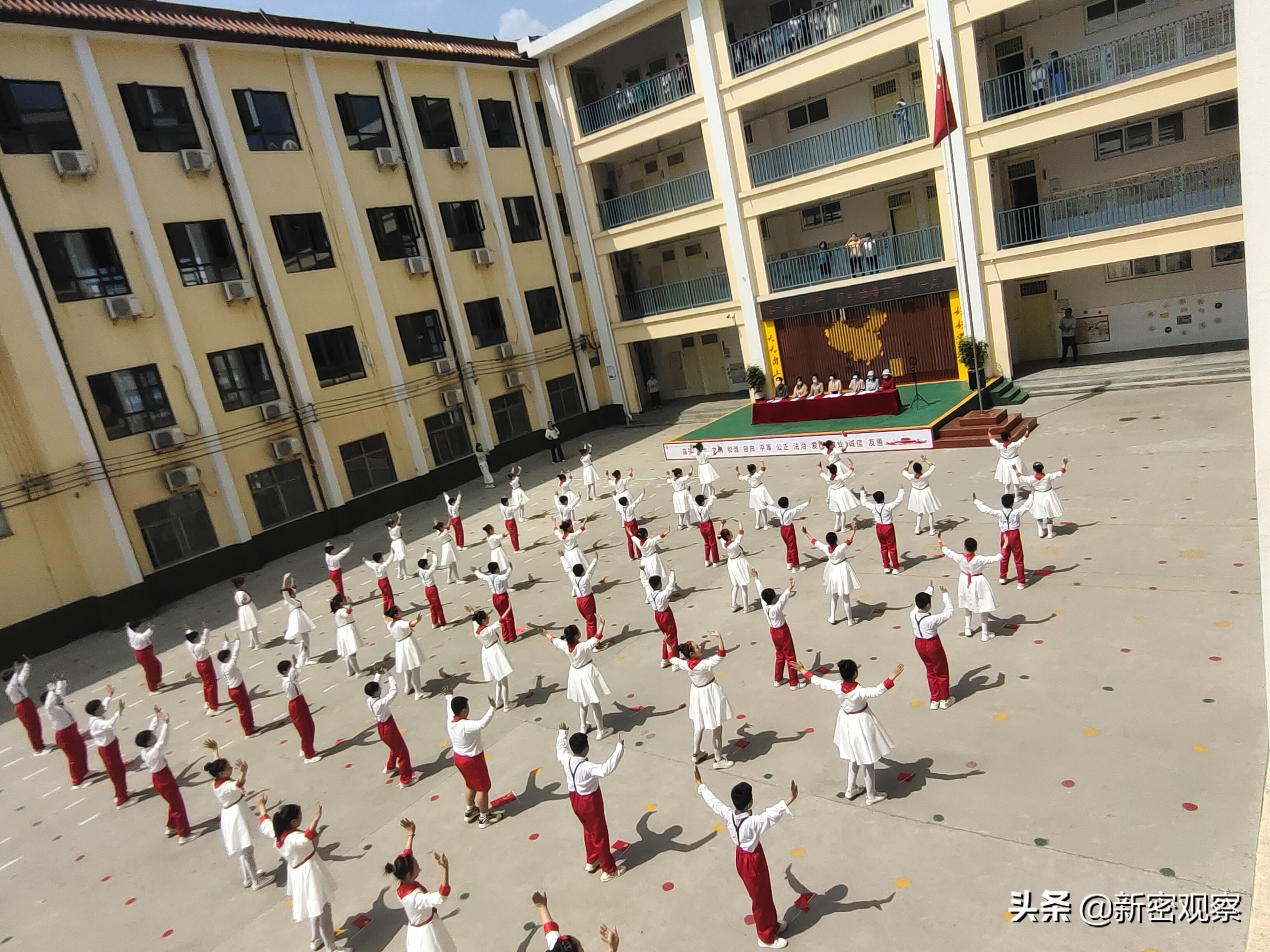 溱水路小学踢足球比赛,新密小学歌唱比赛