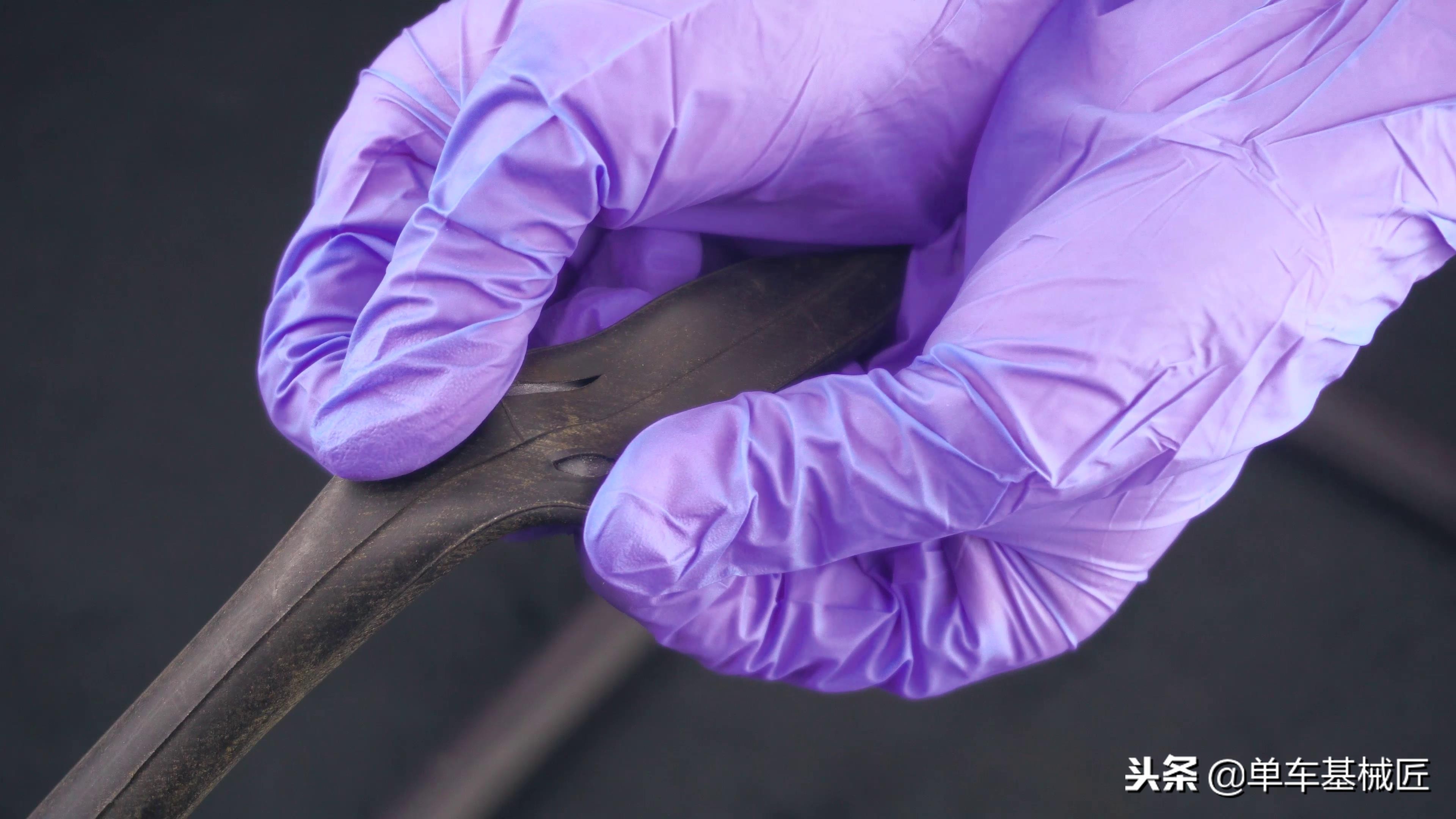 单车基械匠维修视频,自行车更换内胎和补胎技巧图解