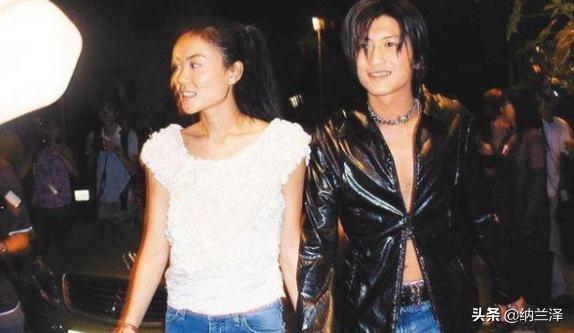 王菲谢霆锋复合的时间,王菲谢霆锋复合后首次演出