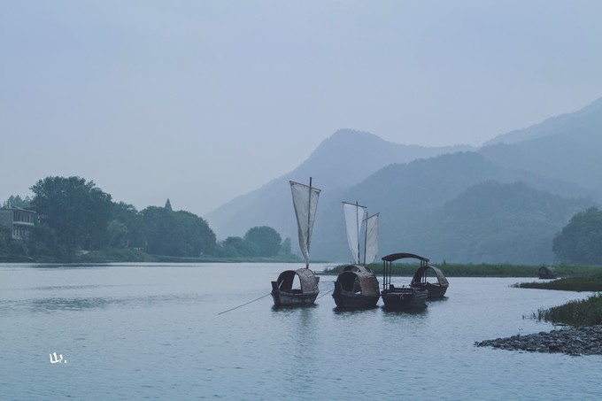 心中有桃花源何处都是山水间,心中若有桃花源何处是水云间