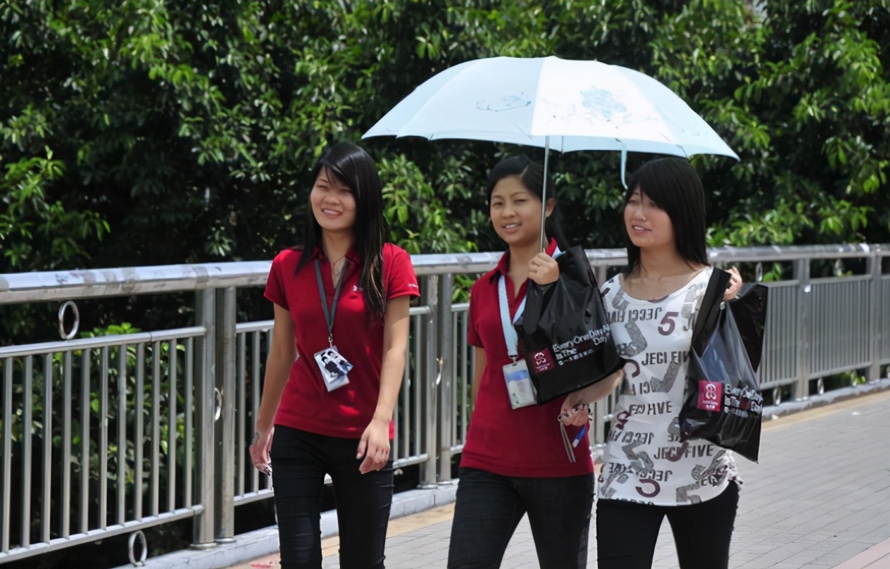 在富士康上班的真实感受,富士康上班真的很累吗