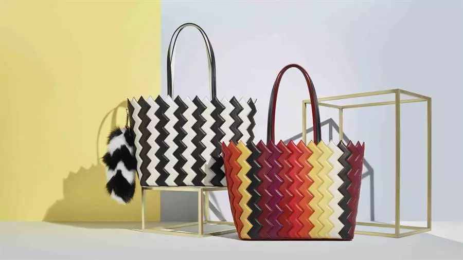 林允纪梵希代言,林允菲拉格慕香水