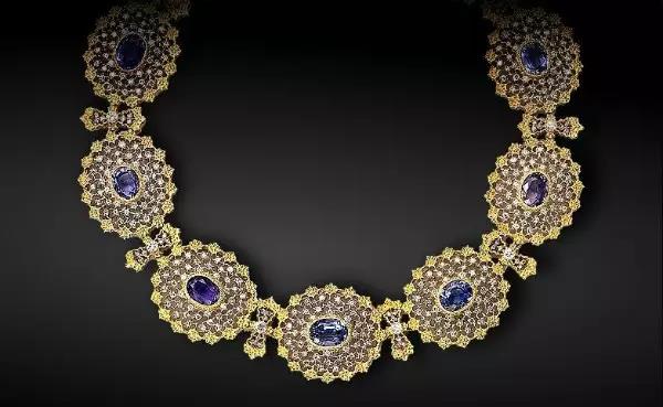 对付女人,没有一件珠宝解决不了的!