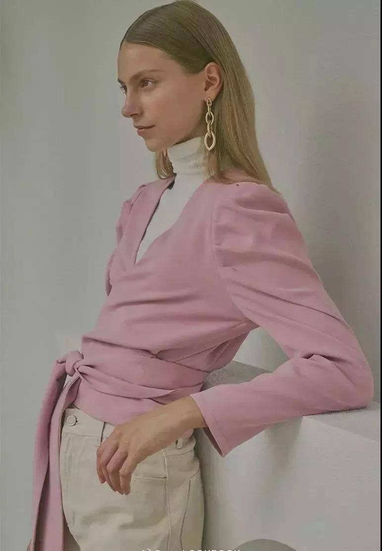 孔孝真同款衬衫豹纹绿色,孔孝真穿搭都是什么品牌