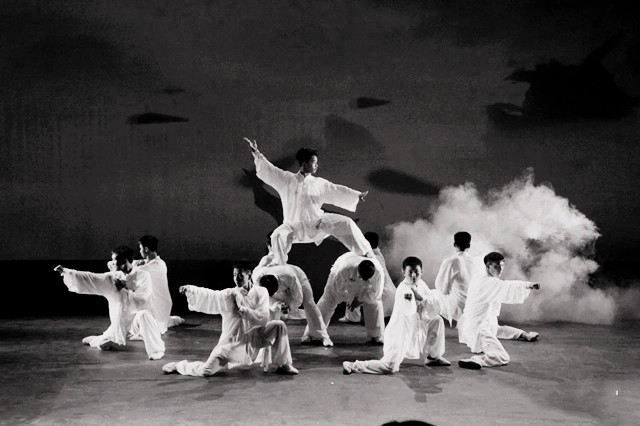 中国武术现身柏林奥运，打翻200斤芬兰选手，希特勒亲手赠送礼物