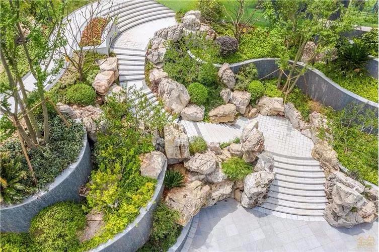 一波优雅的高差处理，漂亮