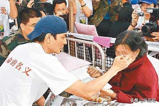 海阔天空回顾黄家驹一生,海阔天空黄家驹25年演唱会