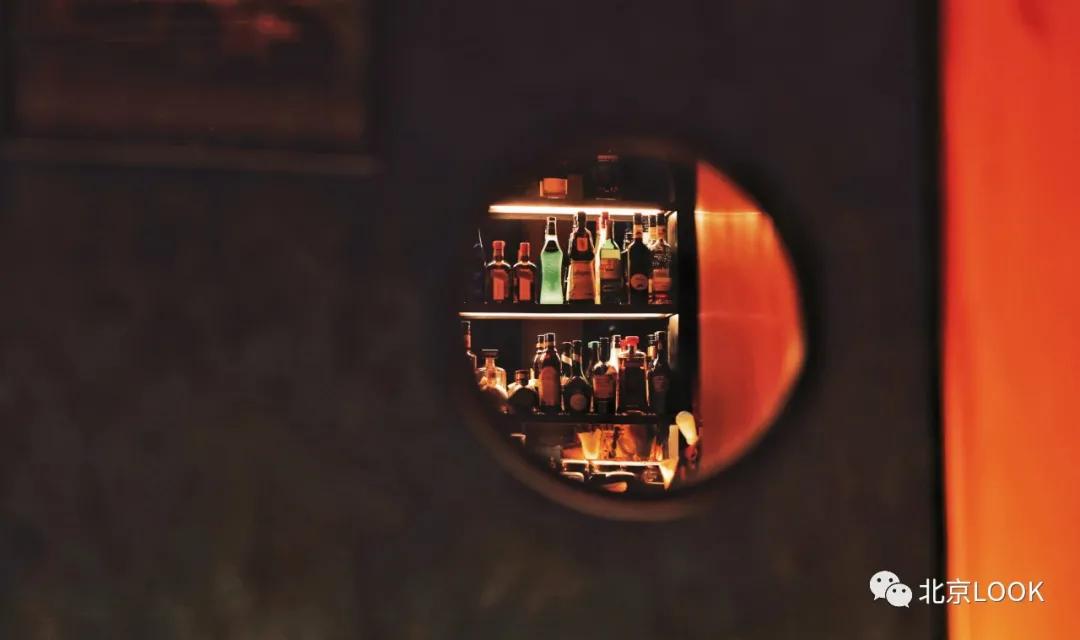 国贸旁边的楼顶酒吧,国贸下的酒