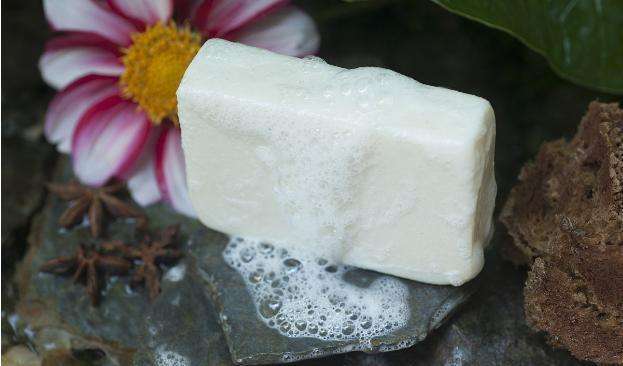 清洗抽油烟机油渍清洗剂,清洗油烟机油污妙招用什么清洗剂