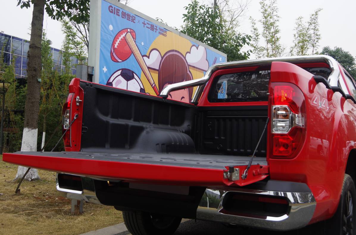 上汽大通t70四驱越野测试,试驾上汽大通g50舒适性