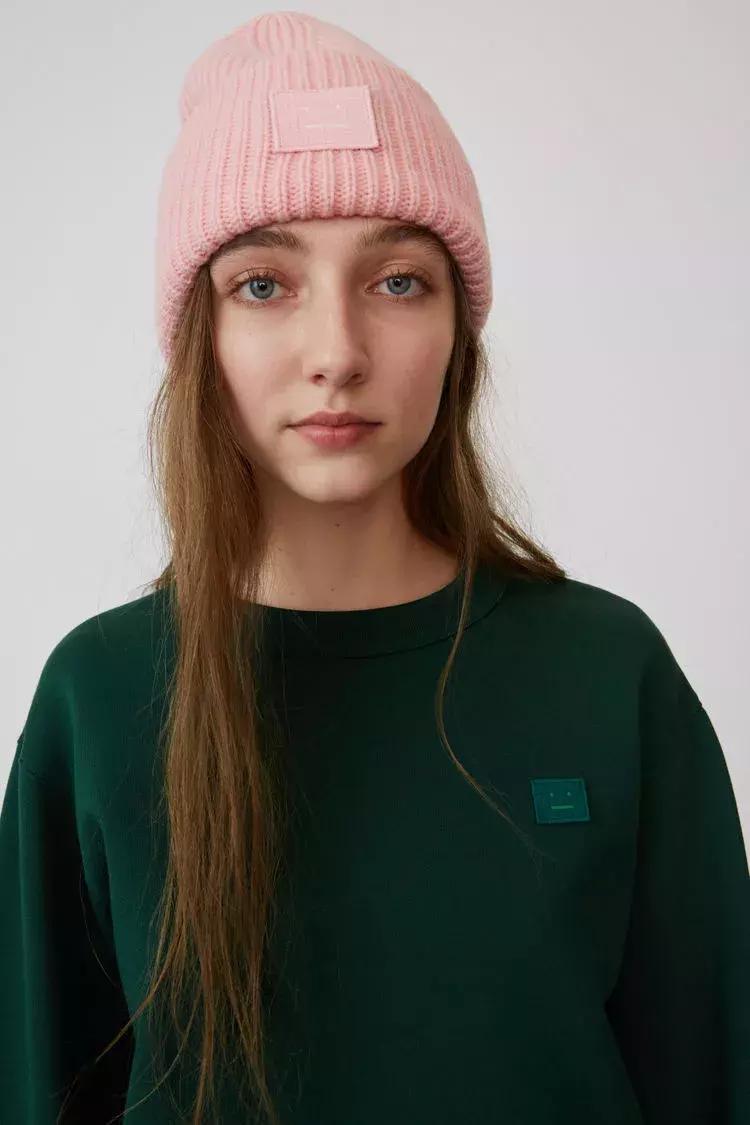 温度低穿的衣服,冬天穿宽松的卫衣怎么搭配