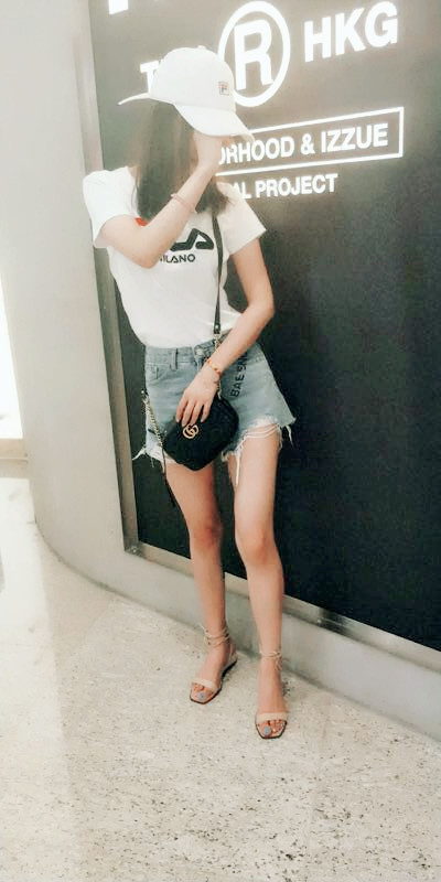 NOW直播时尚达人主播“苏苏”户外直播秀身材.苏喂苏喂起来