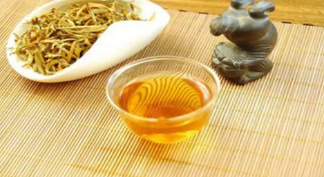 为什么茶会越喝越干呢,为什么茶会越喝越甜