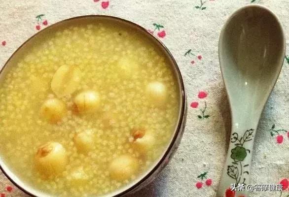 夏天睡眠质量差易醒,夏天有哪些食物可以助睡眠