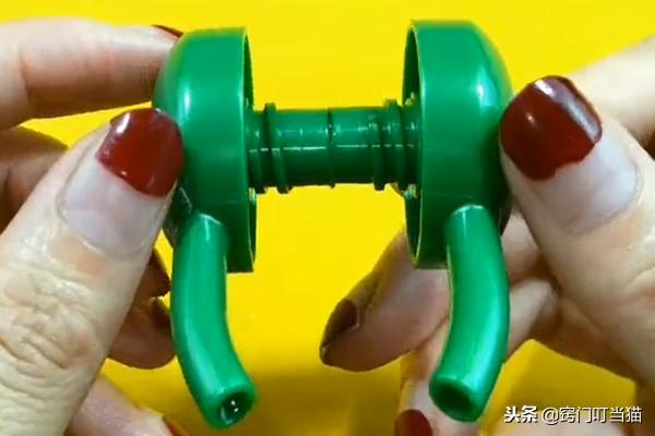 两种洗洁精能混合用吗,两种洗洁精混在一起有什么危害