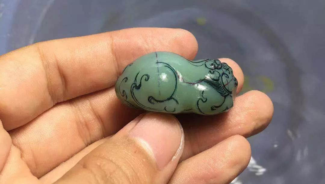 圆雕有几件,圆雕所表现出的视觉价值