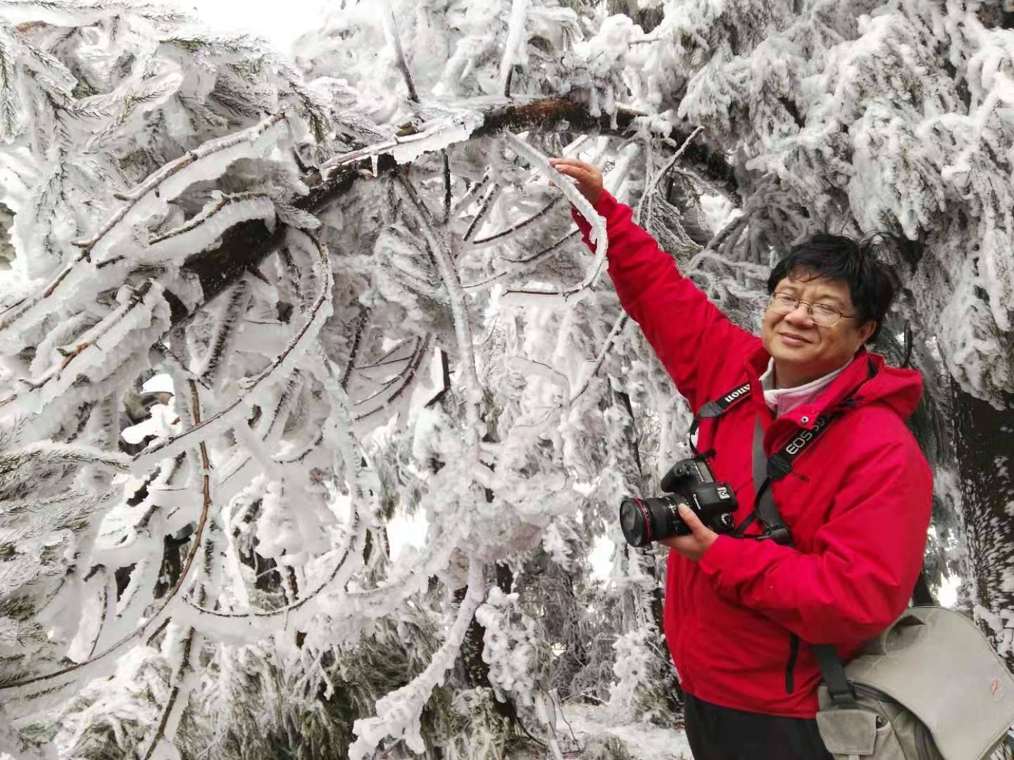 桂林全州县宣传干部王滋创抱病工作，累到昏迷