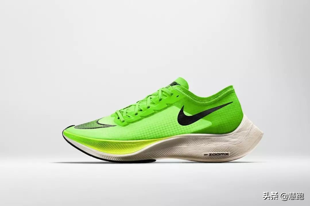 回弹超强的跑鞋,碳板跑鞋测回弹