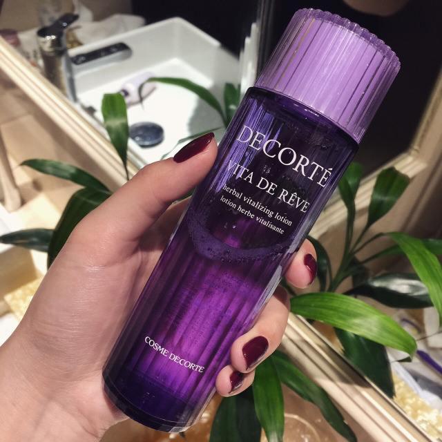 “日本护肤品”被一抢而空，“国货”却无人问津！内行人：差距真大