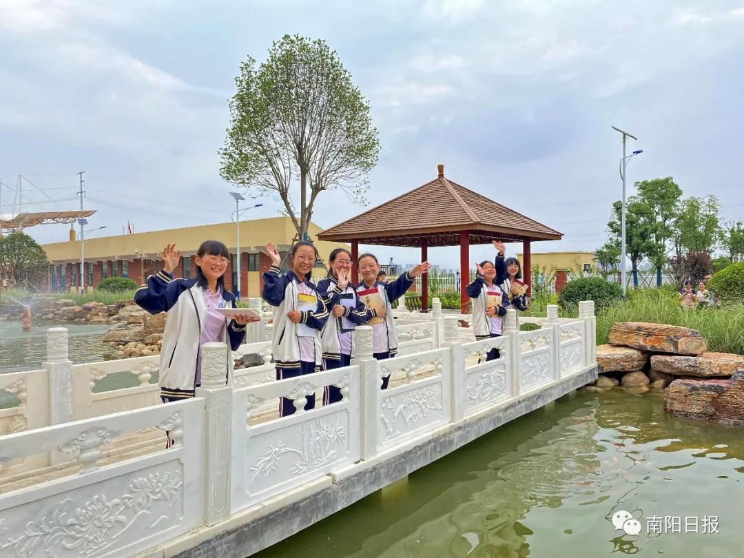 陪伴引领共同成长,南阳市第一完全学校全景校园