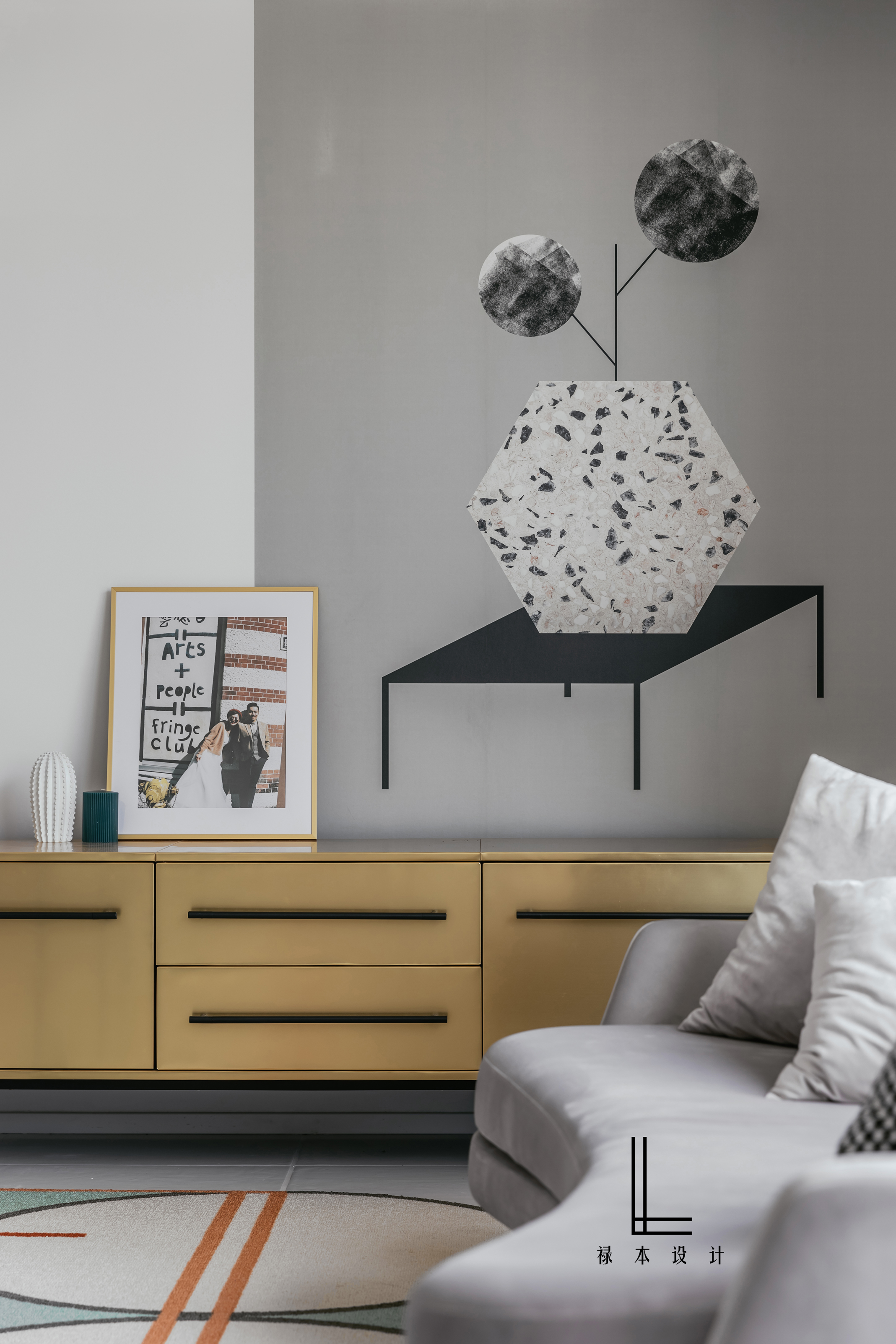 「天空城」住着你和我的城像天空，我在最高的高处摆好了筵席